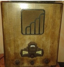 Parmi les derniers modèles Radio-Amateurs, Dépôt des grandes marques.